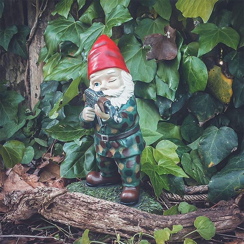Military Garden Gnome with Camouflage Uniform – Funny Soldier Statue for Yard, Patio & Man Cave Decor