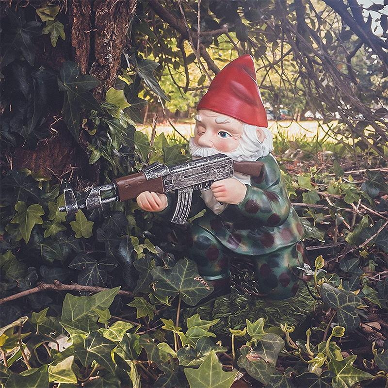 Military Garden Gnome with Camouflage Uniform – Funny Soldier Statue for Yard, Patio & Man Cave Decor