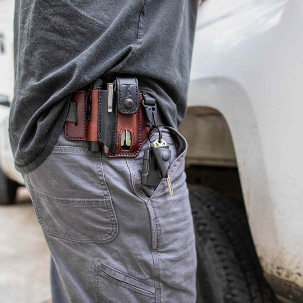Full-Grain Cowhide Multitool Belt Pouch – Sturdy Leather Holster for Multitools, Flashlights & Pens