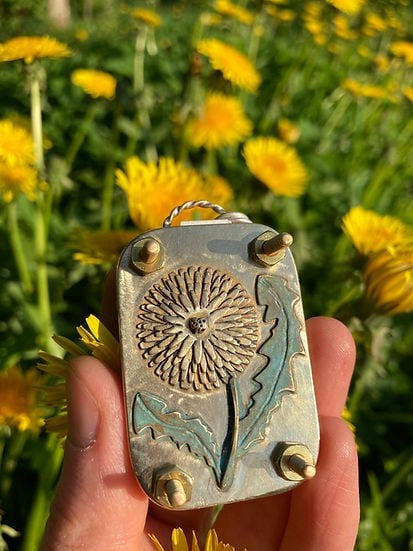 Portable Mini Flower Press and Botanical Keepsake Maker for Crafting