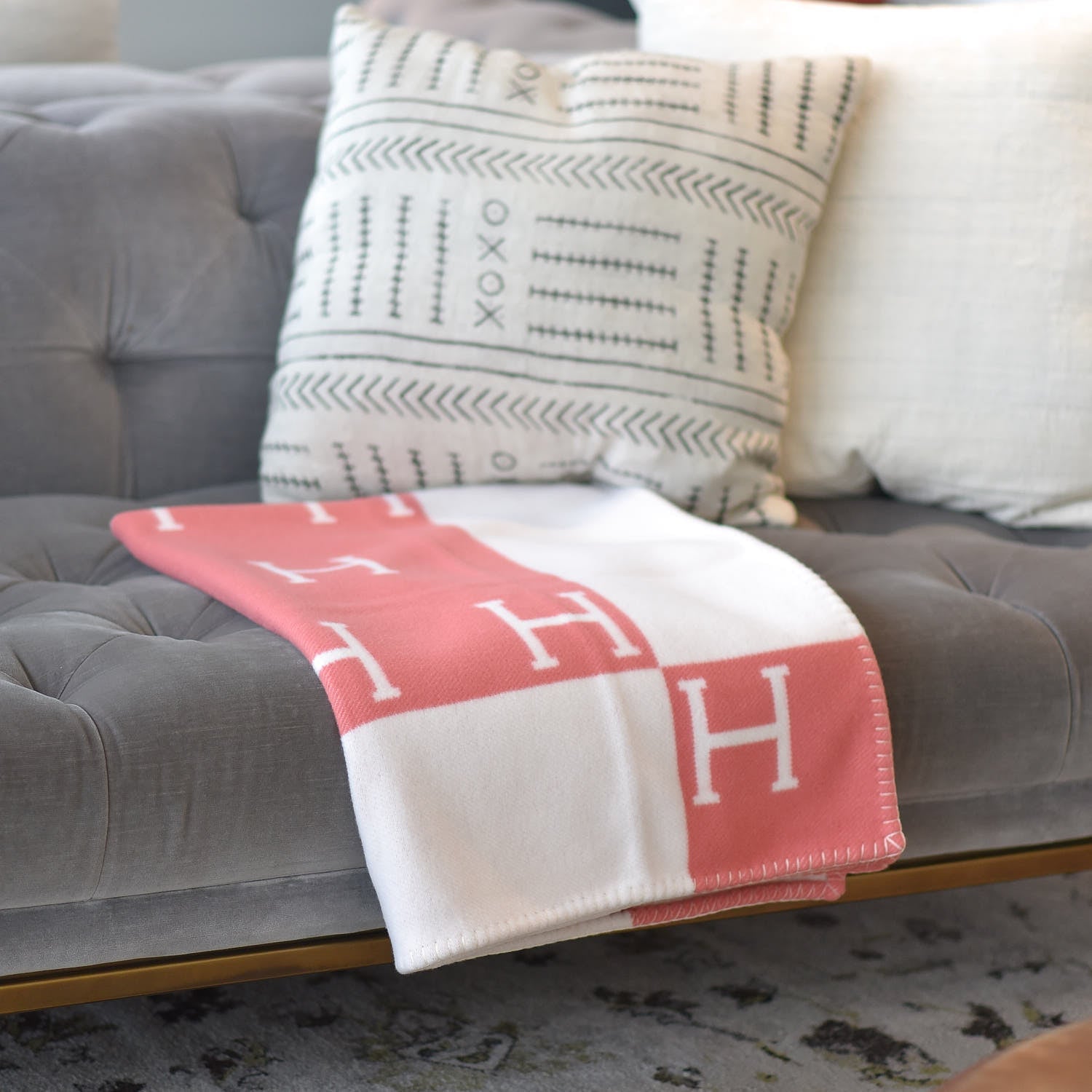 Luxurious Soft Cashmere & Wool Throw Blanket for Sofa & Bed – Cozy Warm Double-Sided Knitted Home Decor