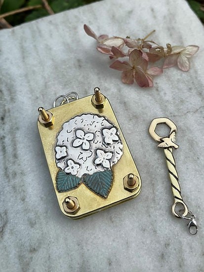 Portable Mini Flower Press and Botanical Keepsake Maker for Crafting
