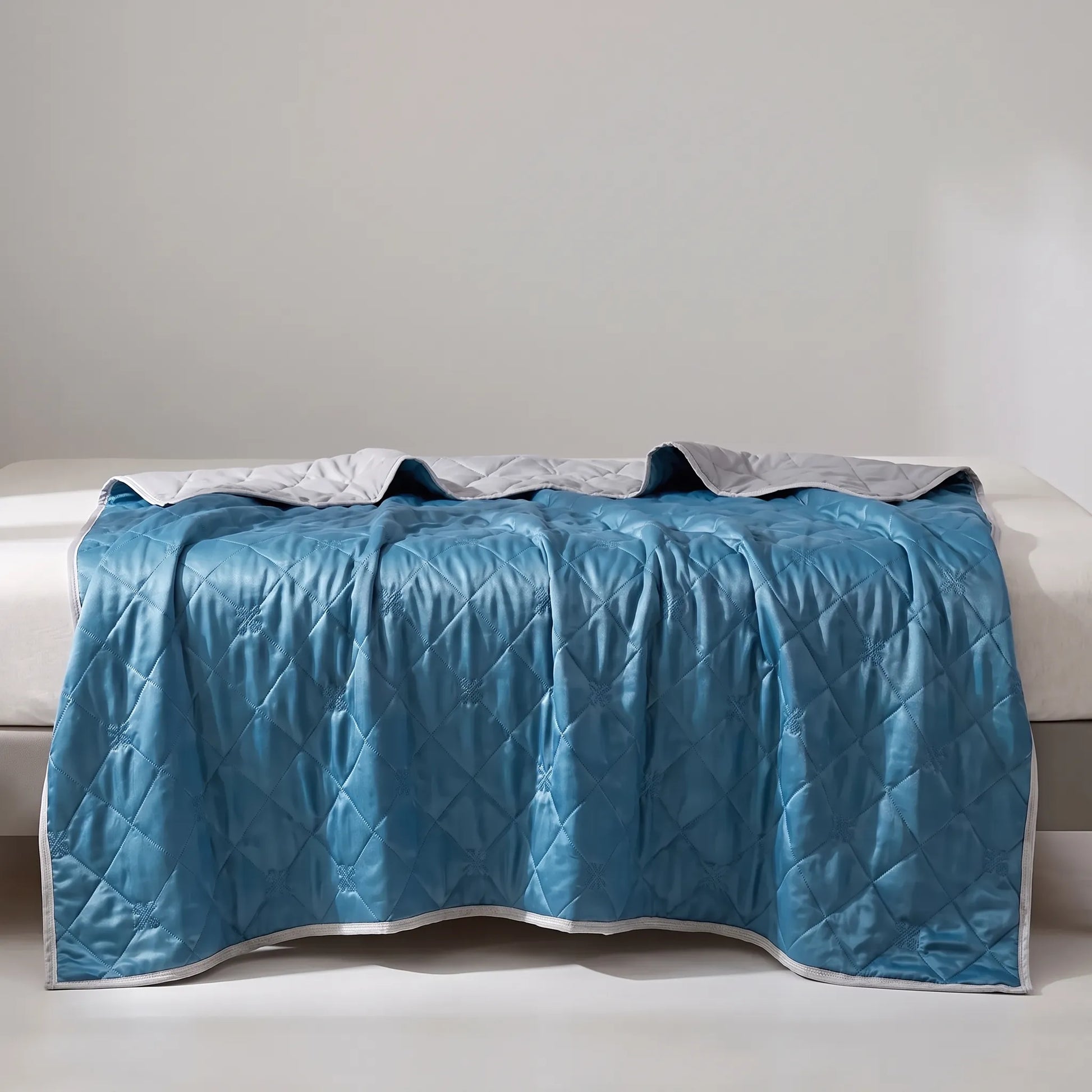Diamond quilted texture of the cooling blanket