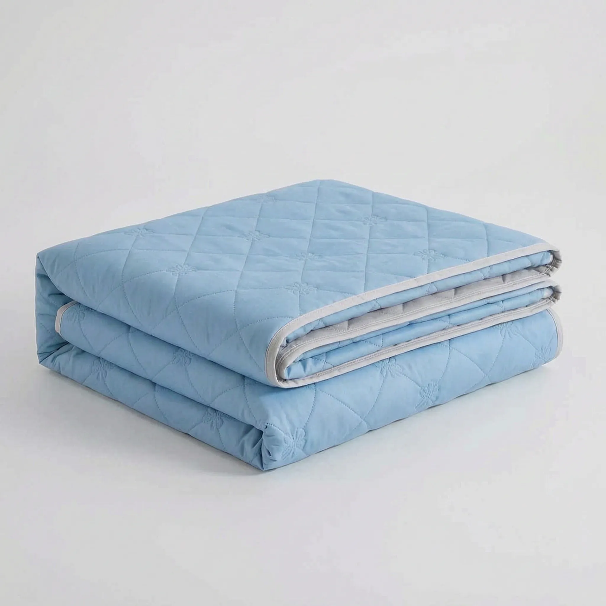Cooling blanket – light blue