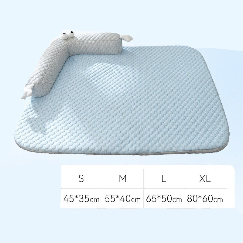 ChillOut Dog Cooling Mat with Plush Silk-Touch Fabric – Comfortable Summer Relief Bed for Dogs & Cats
