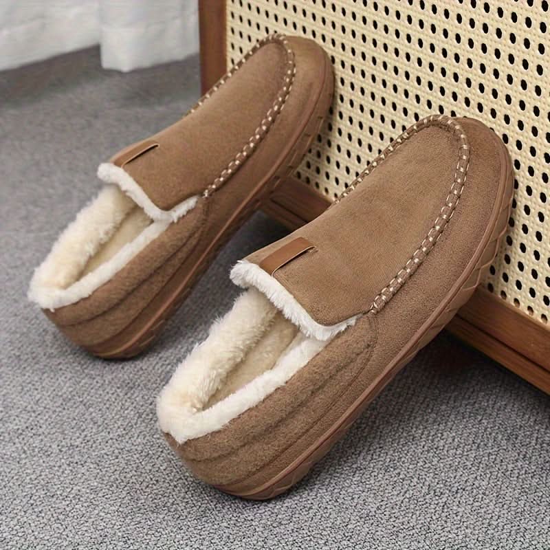 Cosy Sheep's Wool Loafer Slippers - Warm Breathable Indoor House Shoes for Cold Mornings and Relaxing Evenings