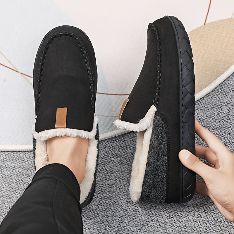 Cosy Sheep's Wool Loafer Slippers - Warm Breathable Indoor House Shoes for Cold Mornings and Relaxing Evenings