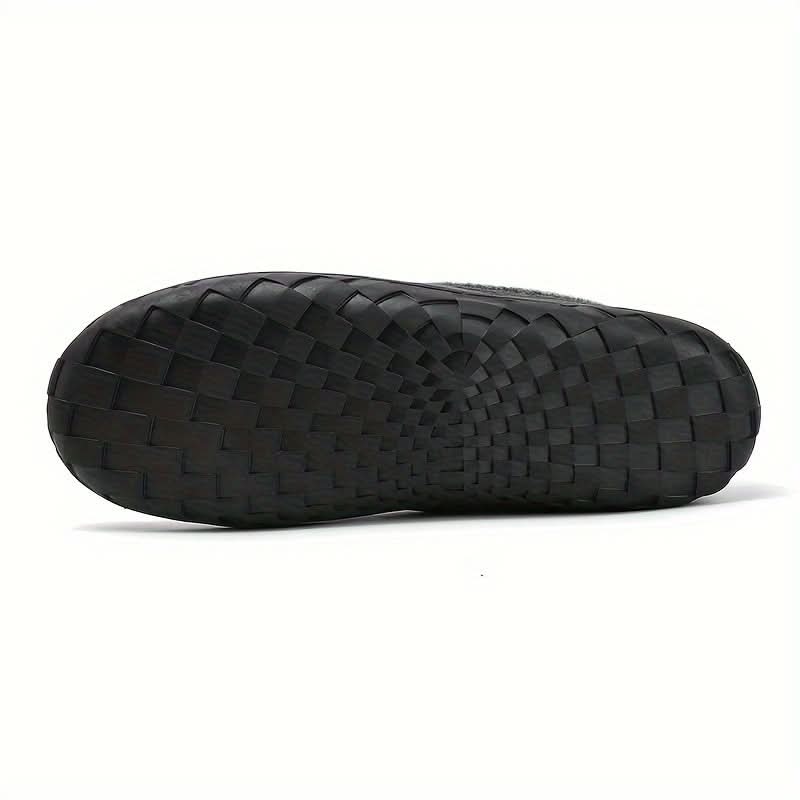 Cosy Sheep's Wool Loafer Slippers - Warm Breathable Indoor House Shoes for Cold Mornings and Relaxing Evenings
