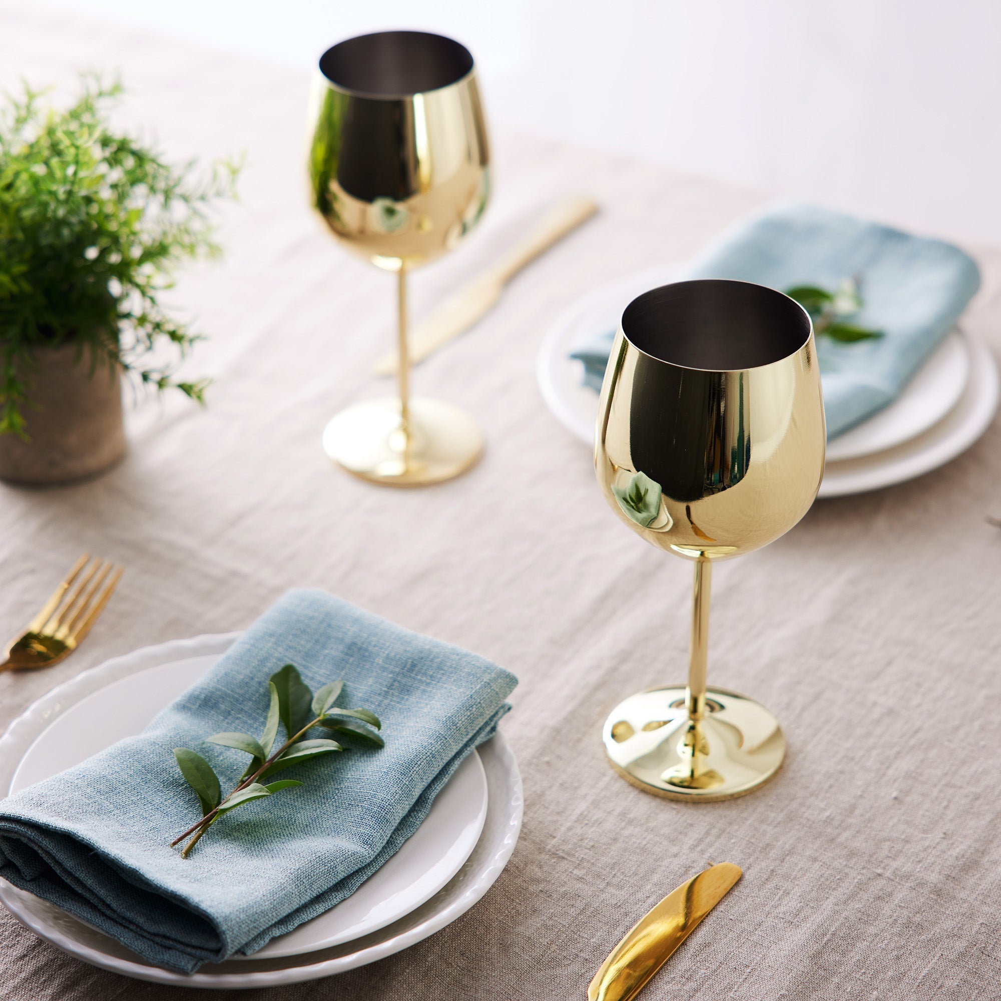Elegant Gold Stainless Steel Wine Glasses – Shatterproof Stemmed Drinkware for Home Bars & Outdoor Parties