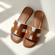 Summer Open-Toe Slide Sandals with Flat Sole – Comfortable Casual Slip-On Slides for Beach, Spa & Home