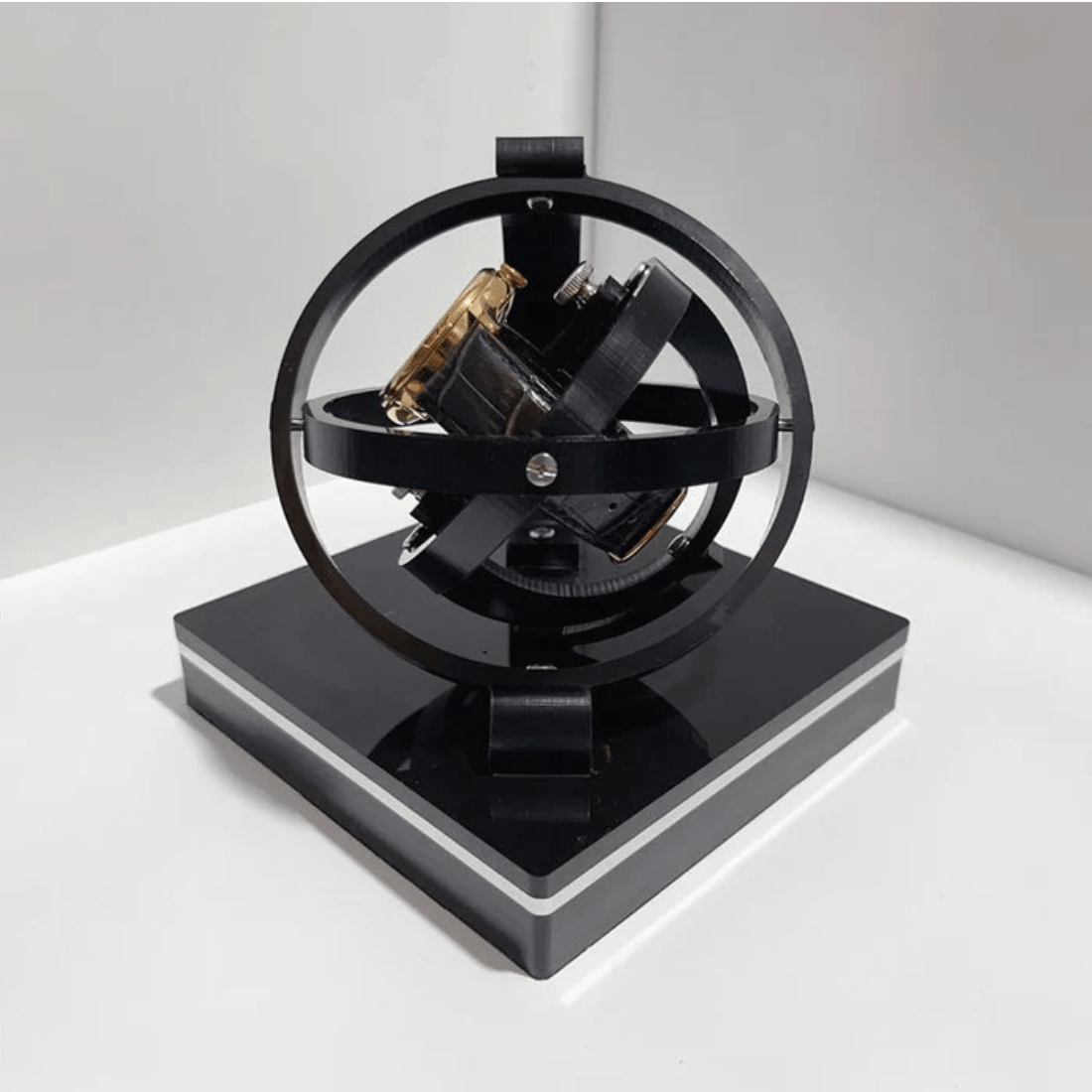 LeoLux | Automatic Single Watch Winder – Silent Rotation Display Box Storage