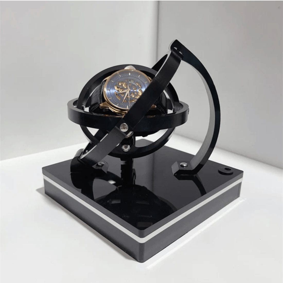 LeoLux | Automatic Single Watch Winder – Silent Rotation Display Box Storage