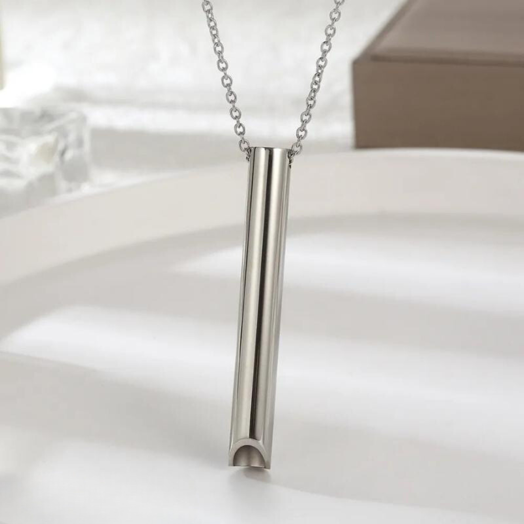 Breathing-Focus Pendant Necklace – Nicotine-Free Slow-Breathing Accessory for Calm Moments and Mindful Habits