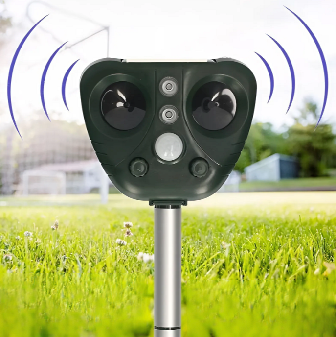 Solar Ultrasonic Bird Repeller – Waterproof Motion-Activated Deterrent with LED Flash for Garden & Crops