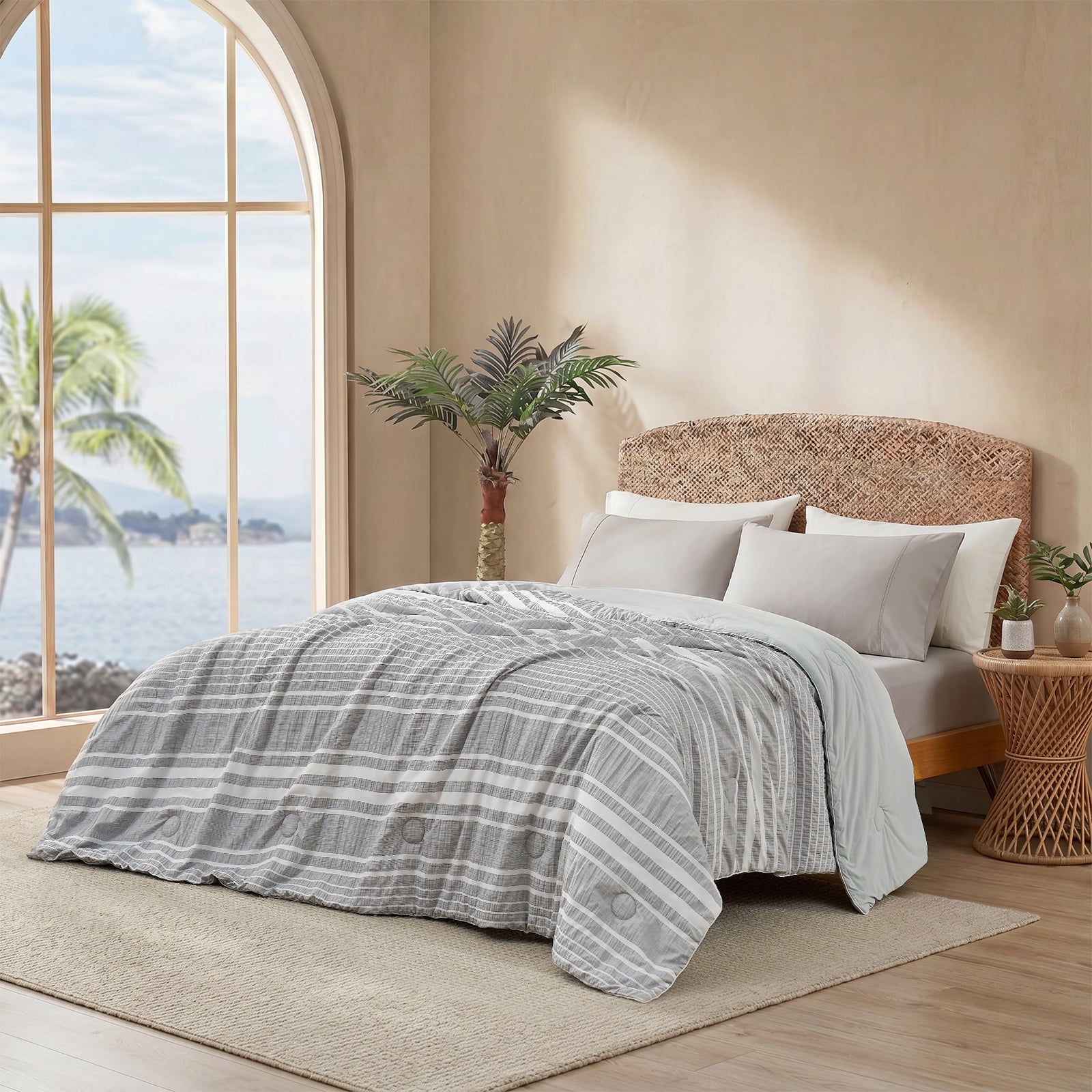 Seersucker Cooling Comforter – Lightweight Striped Breathable Summer Duvet for Hot Sleepers, Queen & King