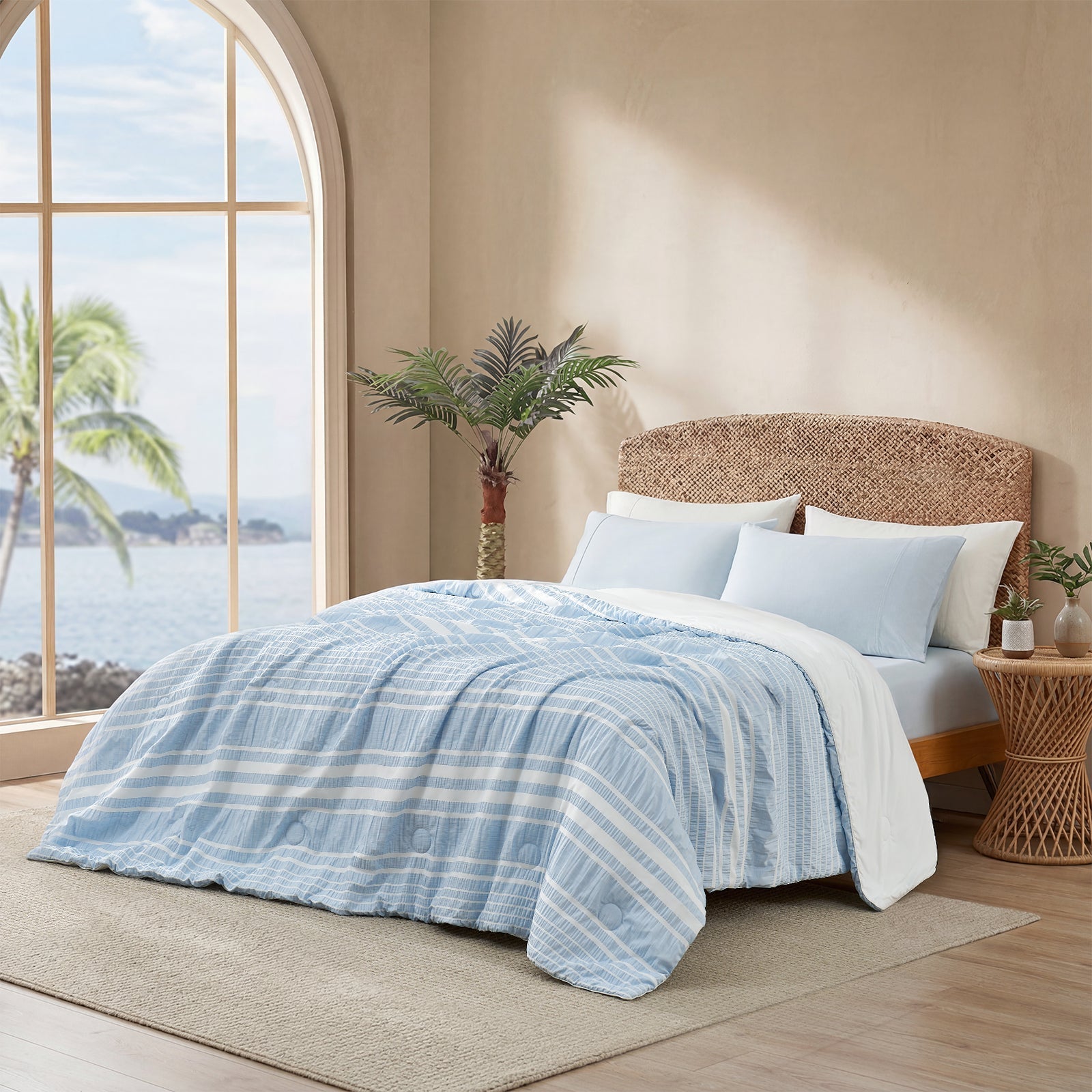 Seersucker Cooling Comforter – Lightweight Striped Breathable Summer Duvet for Hot Sleepers, Queen & King