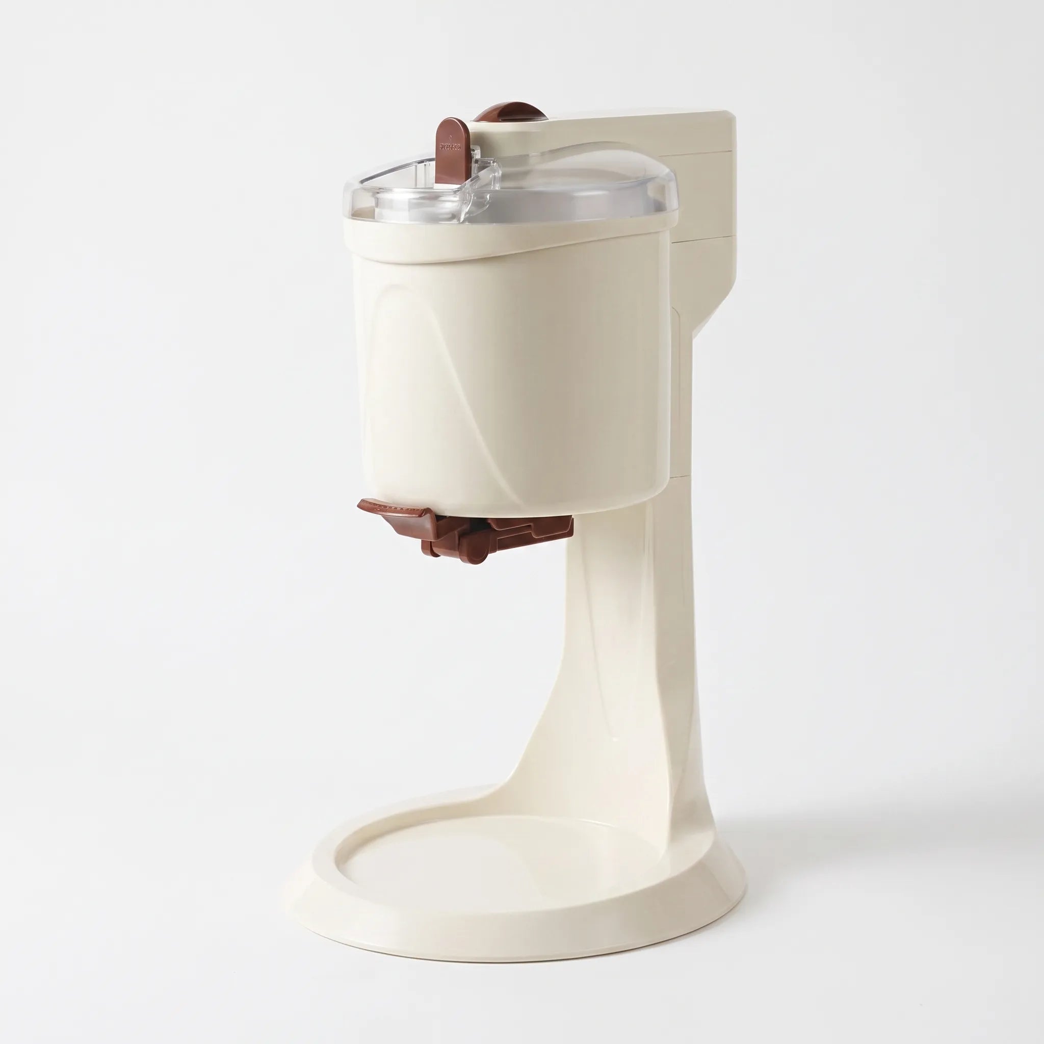 Clear lid view of ice cream churning
