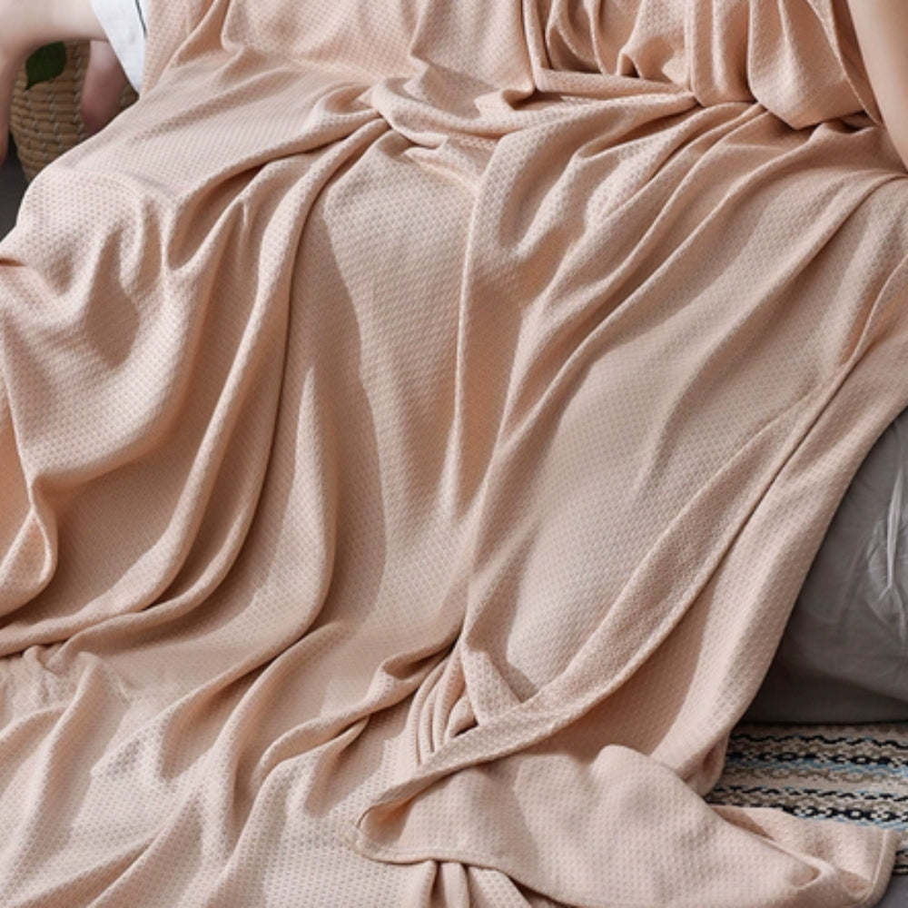 Summer Breeze Bamboo Cooling Blanket – Lightweight Breathable Bed Throw for Hot Sleepers & Warm Nights