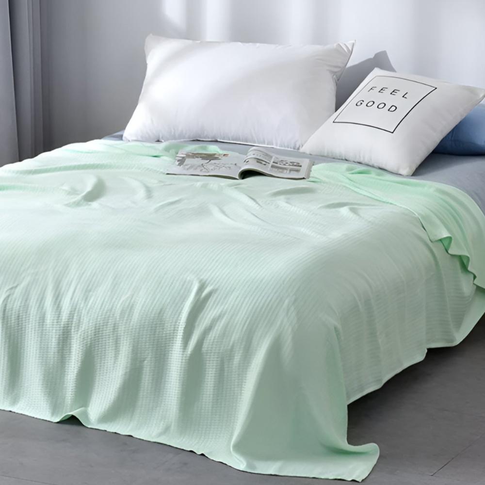 Summer Breeze Bamboo Cooling Blanket – Lightweight Breathable Bed Throw for Hot Sleepers & Warm Nights