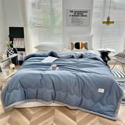 Ultra-Lightweight Cooling Fiber Duvet – Breathable Summer Comforter for Restful Sleep in Four Colors