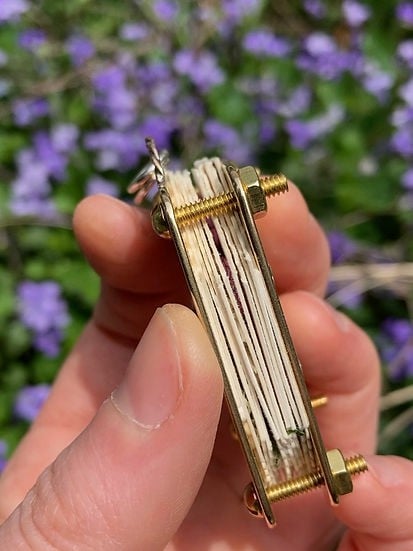 Portable Mini Flower Press and Botanical Keepsake Maker for Crafting