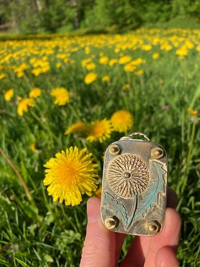 Portable Mini Flower Press and Botanical Keepsake Maker for Crafting