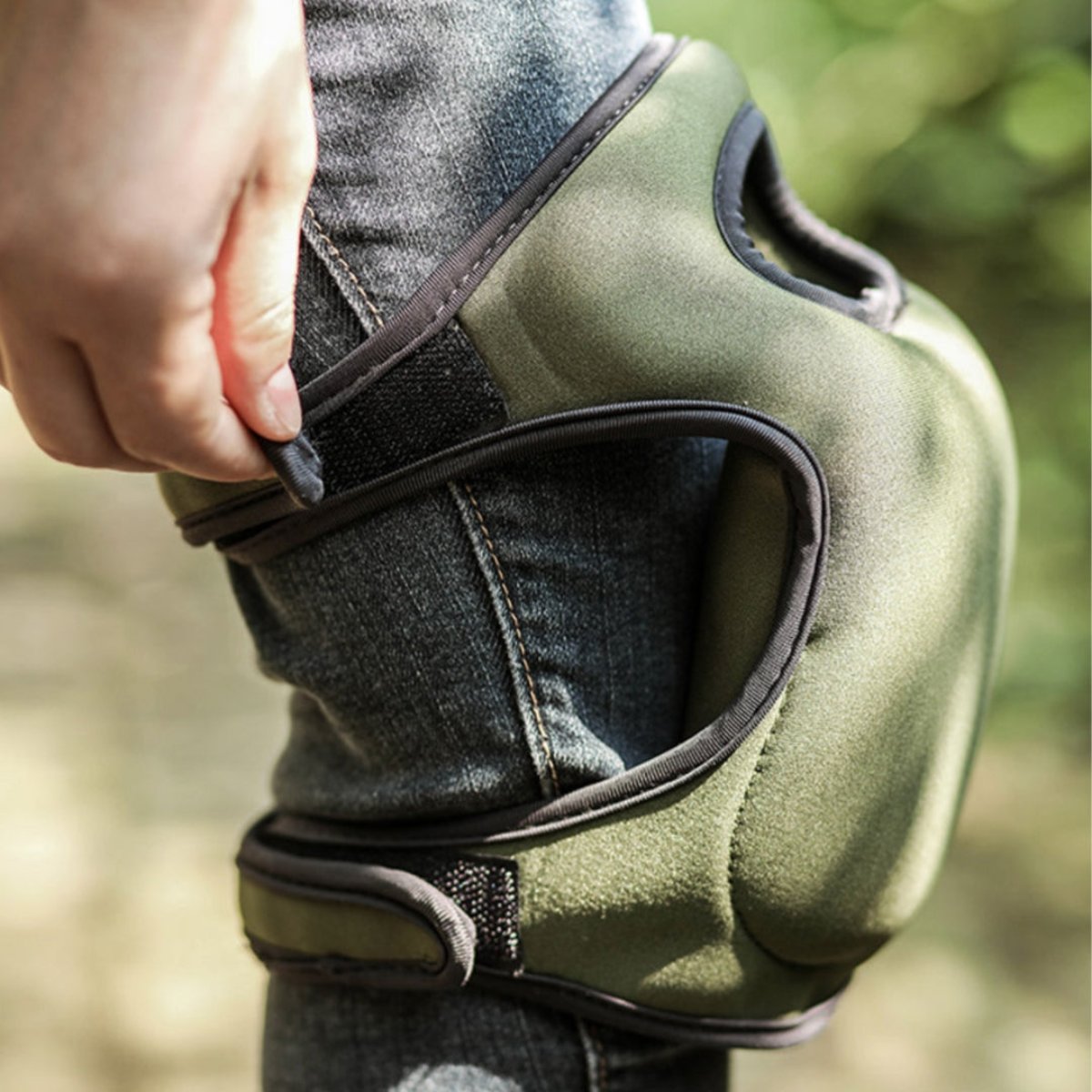 GardenGuard Cushioned Knee Pads for Gardening – Shock-Absorbing Comfort Protection for Yard Work & DIY