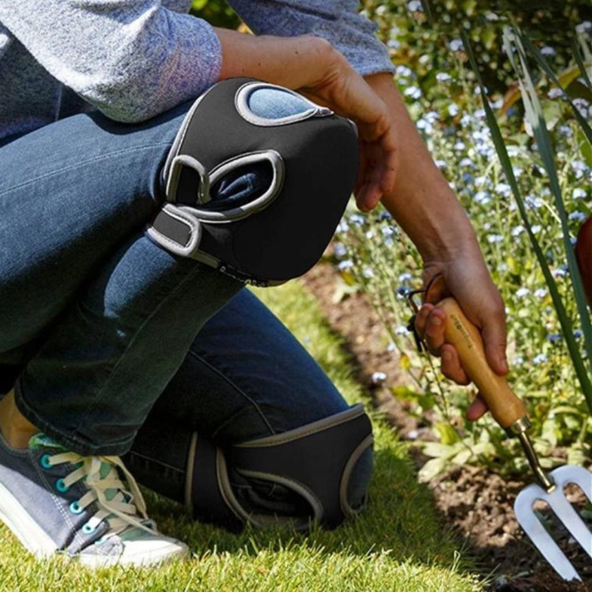 GardenGuard Cushioned Knee Pads for Gardening – Shock-Absorbing Comfort Protection for Yard Work & DIY