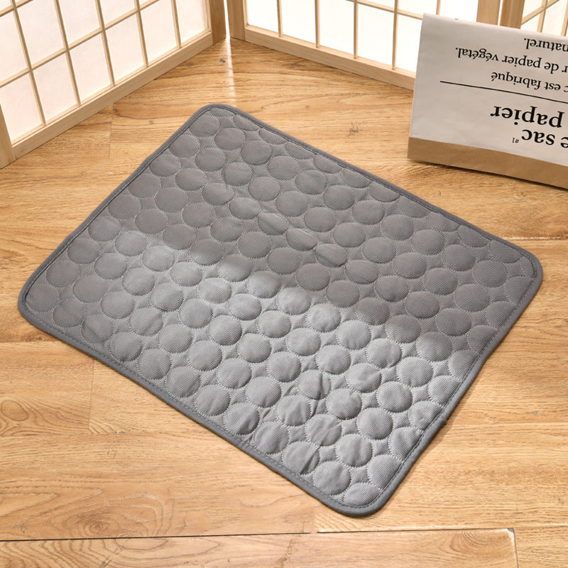 Dark grey cooling mat
