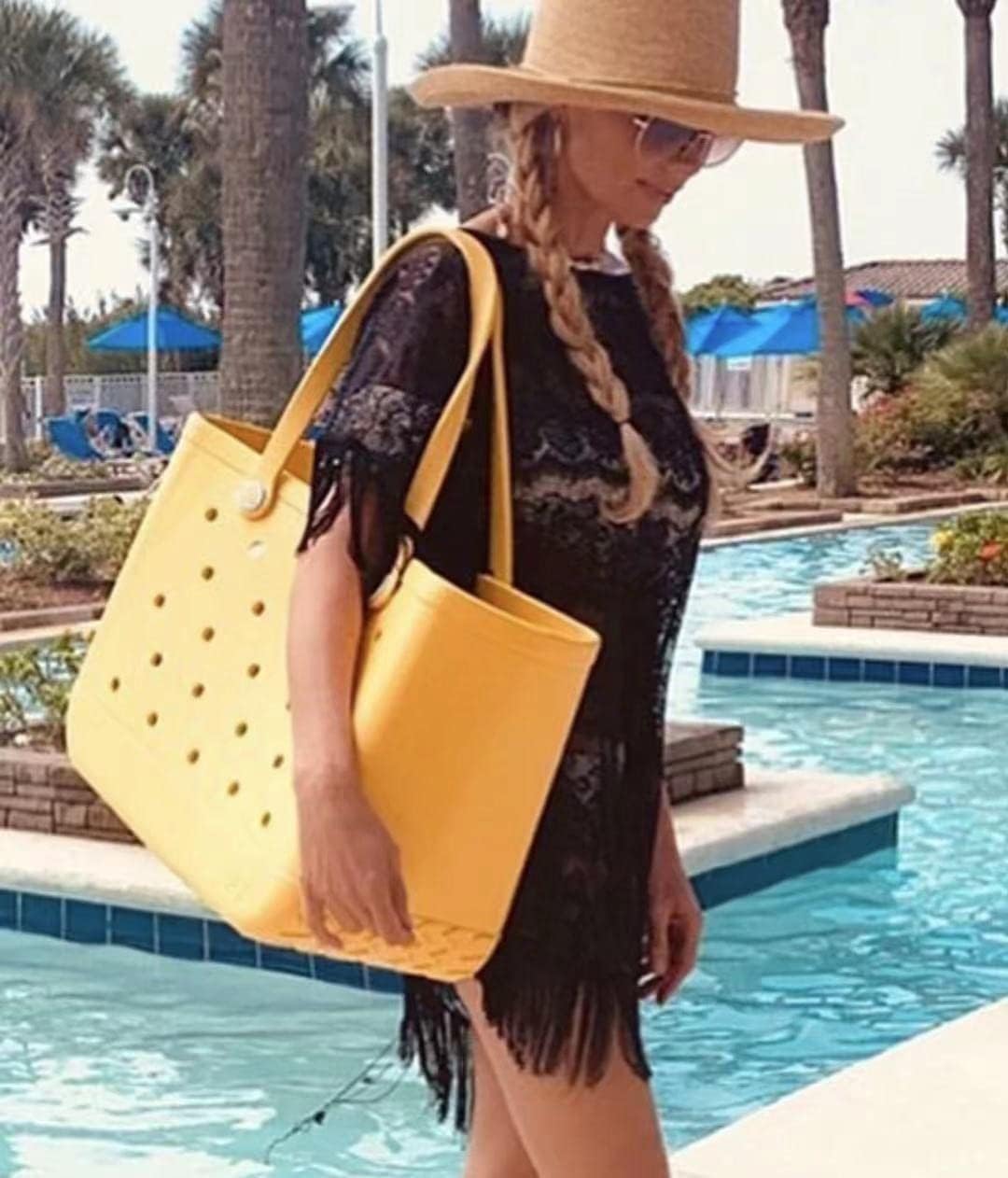 Washable EVA Beach Tote Bag with Vent Holes – Waterproof Sand-Free Carryall for Pool, Travel & Market Days