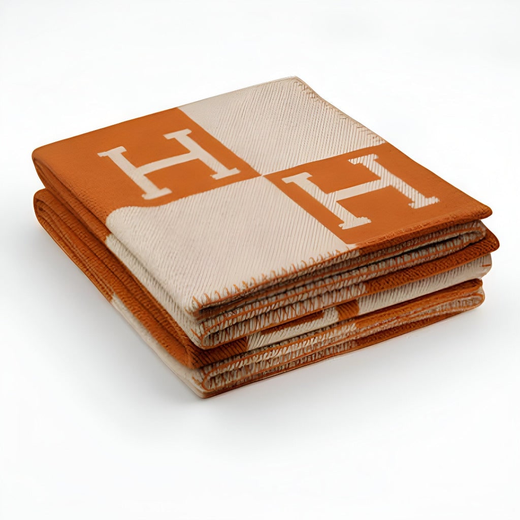 Cozy Soft Throw Blanket with Modern Design – Lightweight All-Season Sofa & Bed Throw for Relaxed Evenings